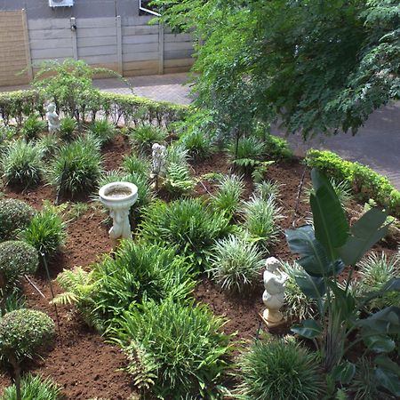 Purple Olive Guest House Pretoria Exterior photo