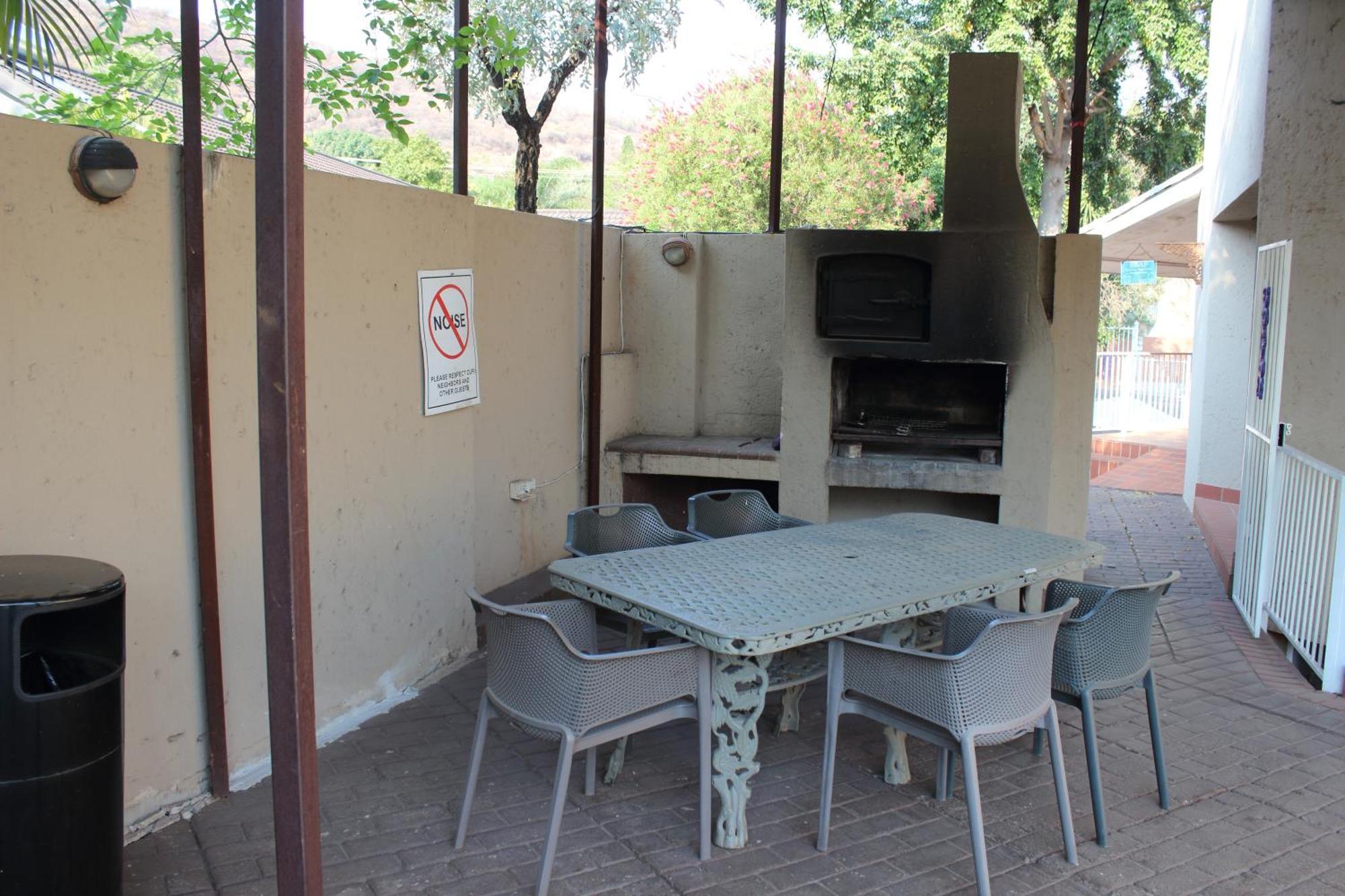 Purple Olive Guest House Pretoria Exterior photo