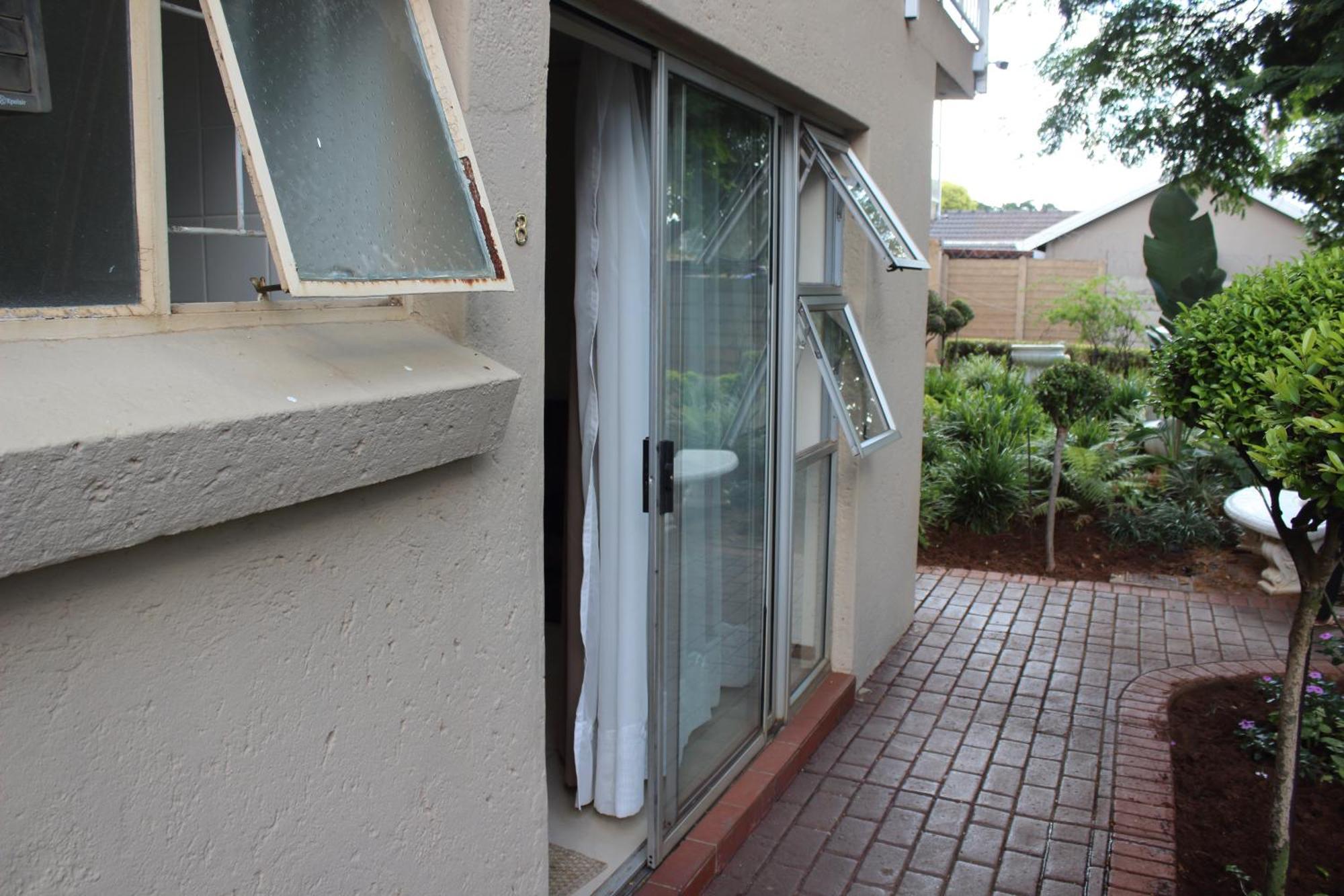 Purple Olive Guest House Pretoria Exterior photo