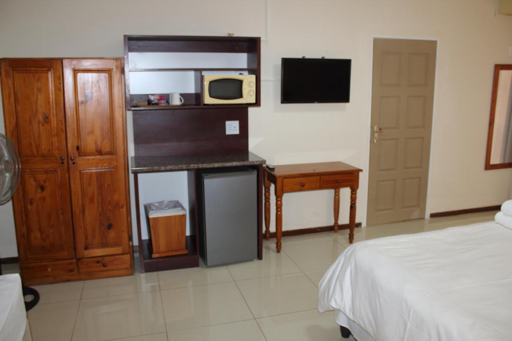 Purple Olive Guest House Pretoria Exterior photo