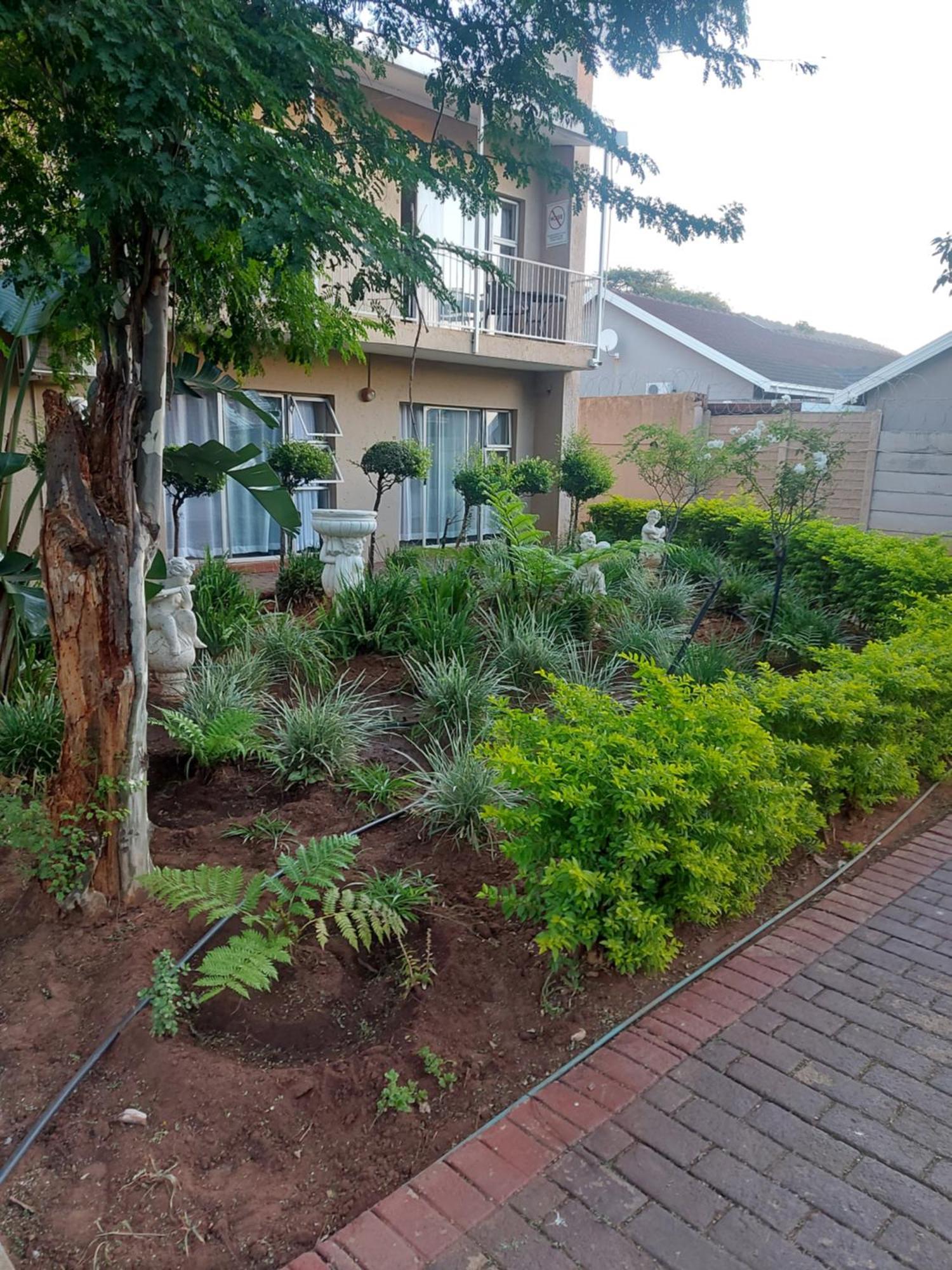 Purple Olive Guest House Pretoria Exterior photo