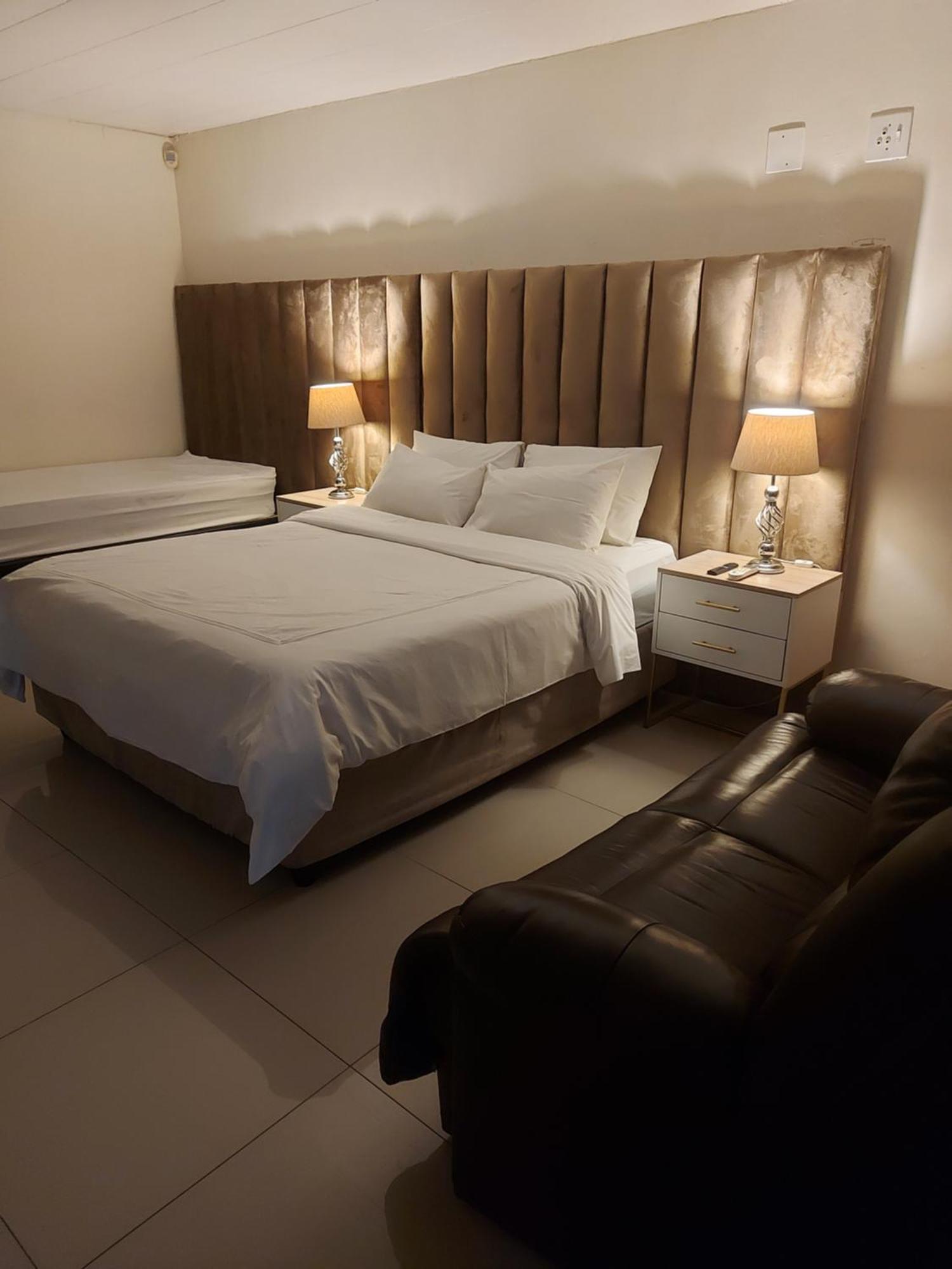 Purple Olive Guest House Pretoria Exterior photo